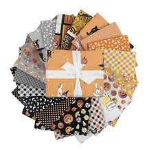 Load image into Gallery viewer, SD - Fright Delight Fat Quarter Bundle