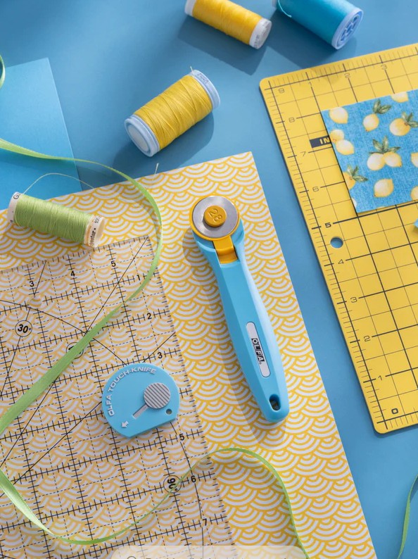 OLFA 28mm Aqua Quick Change Rotary Cutter & Bonus Touch Knife