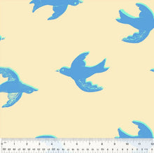 Load image into Gallery viewer, Heather Ross - Quilt Back - Ivory Bluebird - 1yd

