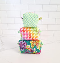 Load image into Gallery viewer, Foxboro Pouch
