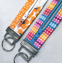 Load image into Gallery viewer, Key Fob Hardware - 1.25in. - Nickel
